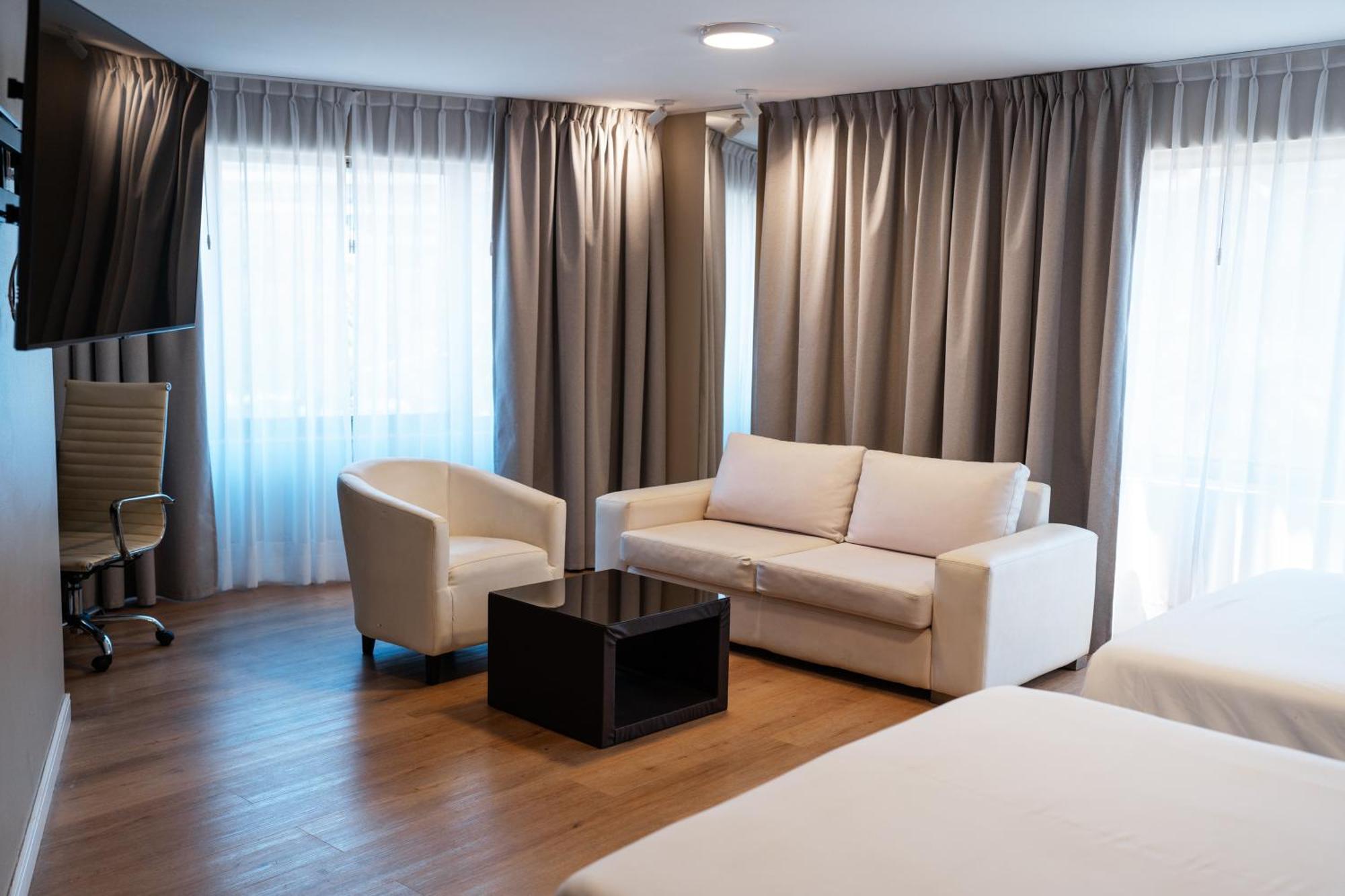 Superior Single Room,61292950:JPEG